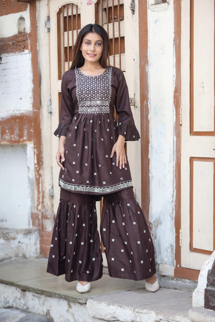 Sunehri 01 Latest Designer Festive Wear Kurti With Sarara Collection